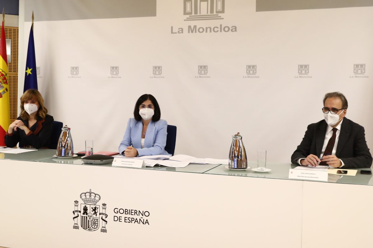 Comparecencia ante la prensa tras el consejo interterritorial de la ministra de Sanidad, Carolina Darias; la ministra de Educación y Formación Profesional, Pilar Alegra, y el ministro de Universidades, Joan Subirats. (FOTO: Pool Moncloa/Fernando Calvo).